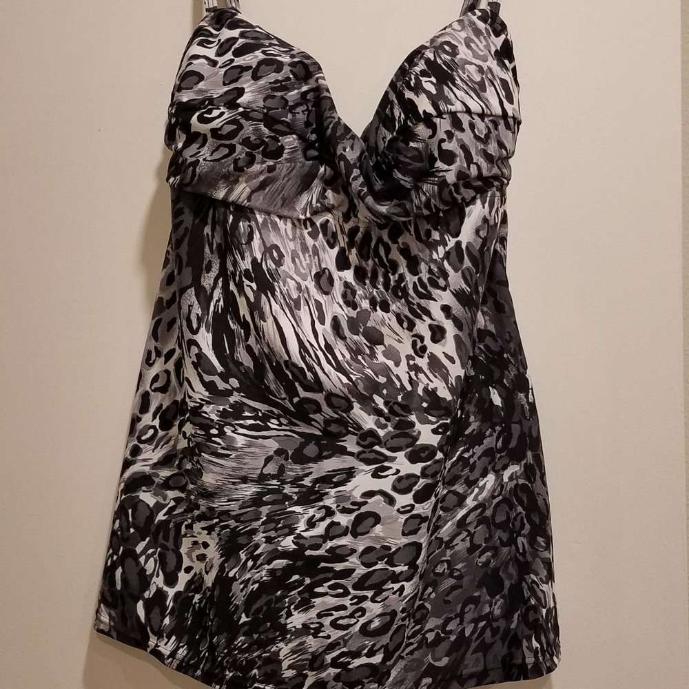 Brand New One-Piece full skirt women's swimsuit